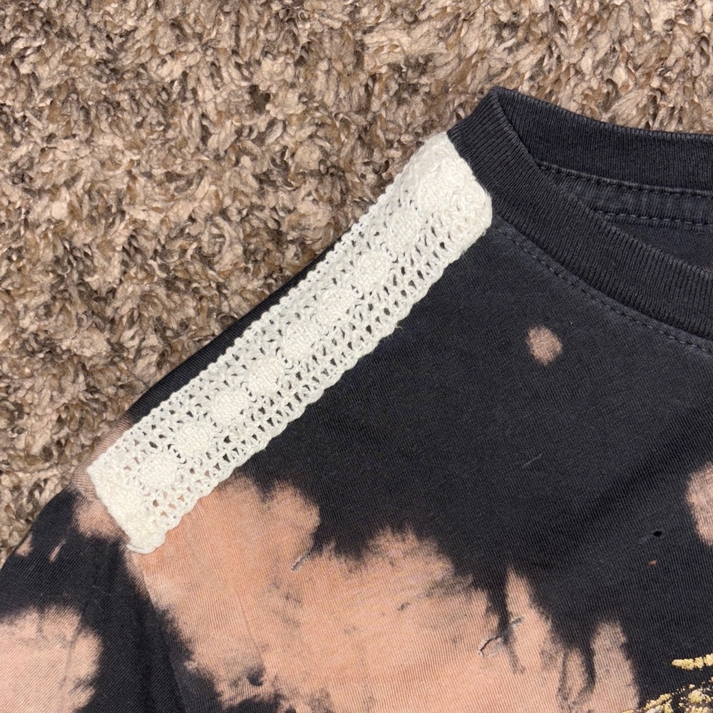 Women’s Affliction Graphic V T-Shirt Size Medium - Picture 3 of 5